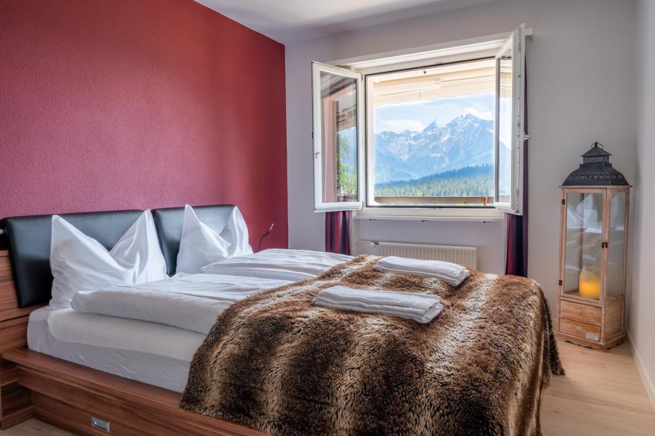 -Panorama-Bergblick- Dampfbad-Dusche Und Aussenbett Flims Exterior foto